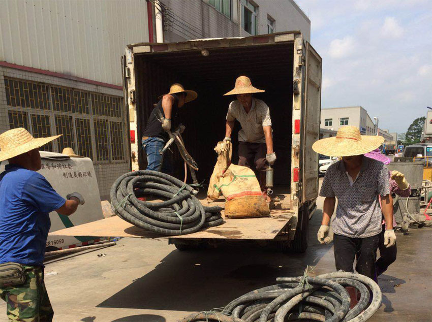 总口管理区一部件厂房地基出现下沉注浆加固