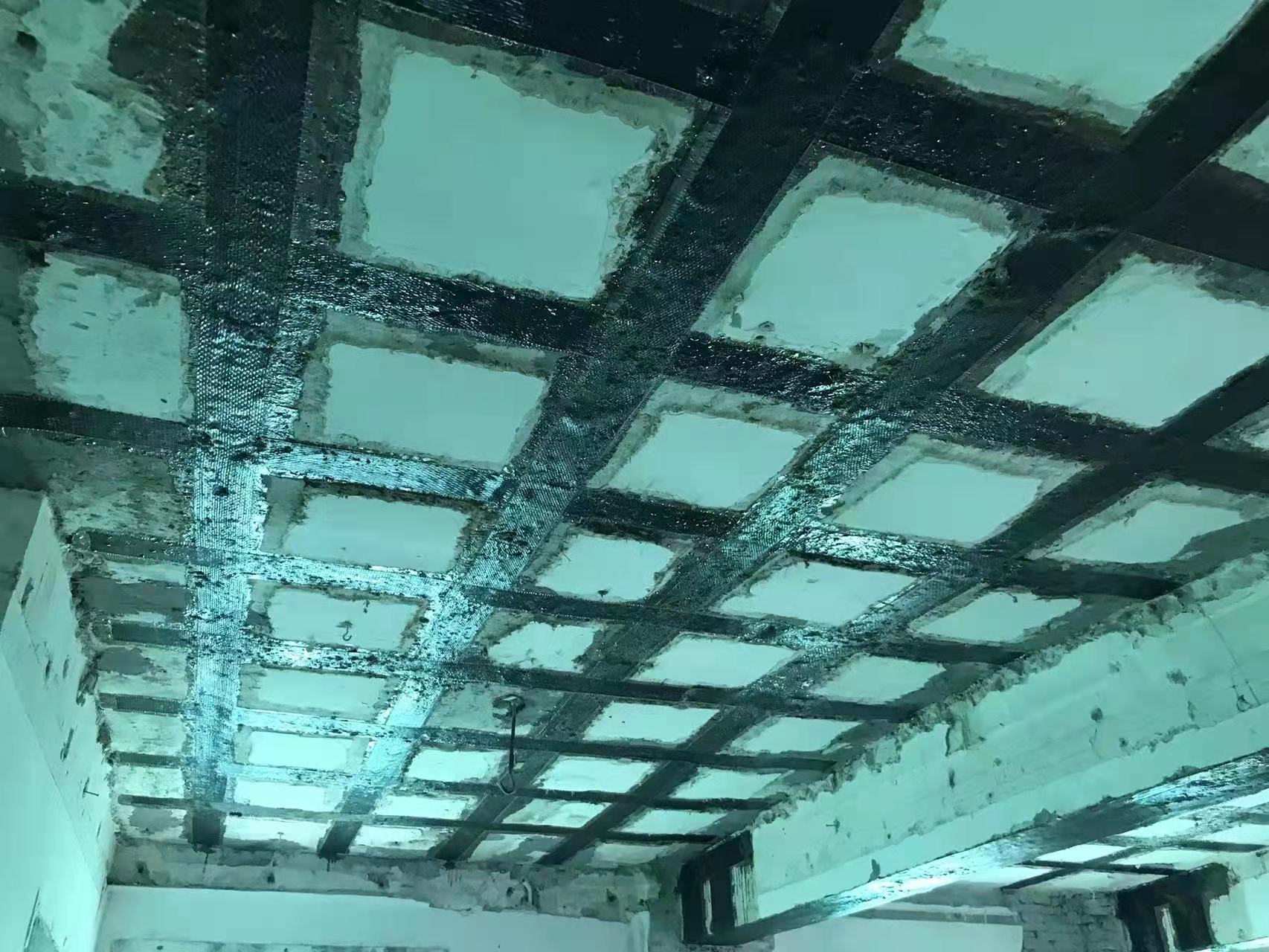 总口管理区粘碳纤维布施工工艺